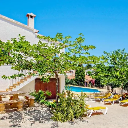 Laura-28a - Traditionally Furnished Detached With Peaceful Surroundings In Villa