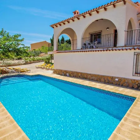 Laura-28a - Traditionally Furnished Detached With Peaceful Surroundings In